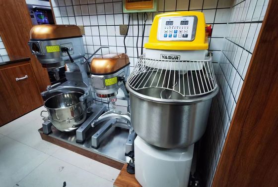 180 পাউন্ড স্পাইরাল ডফ মিক্সার 4.5kw ডুয়াল স্পিড স্পাইরাল ডফ নীডার টুইন মোটর